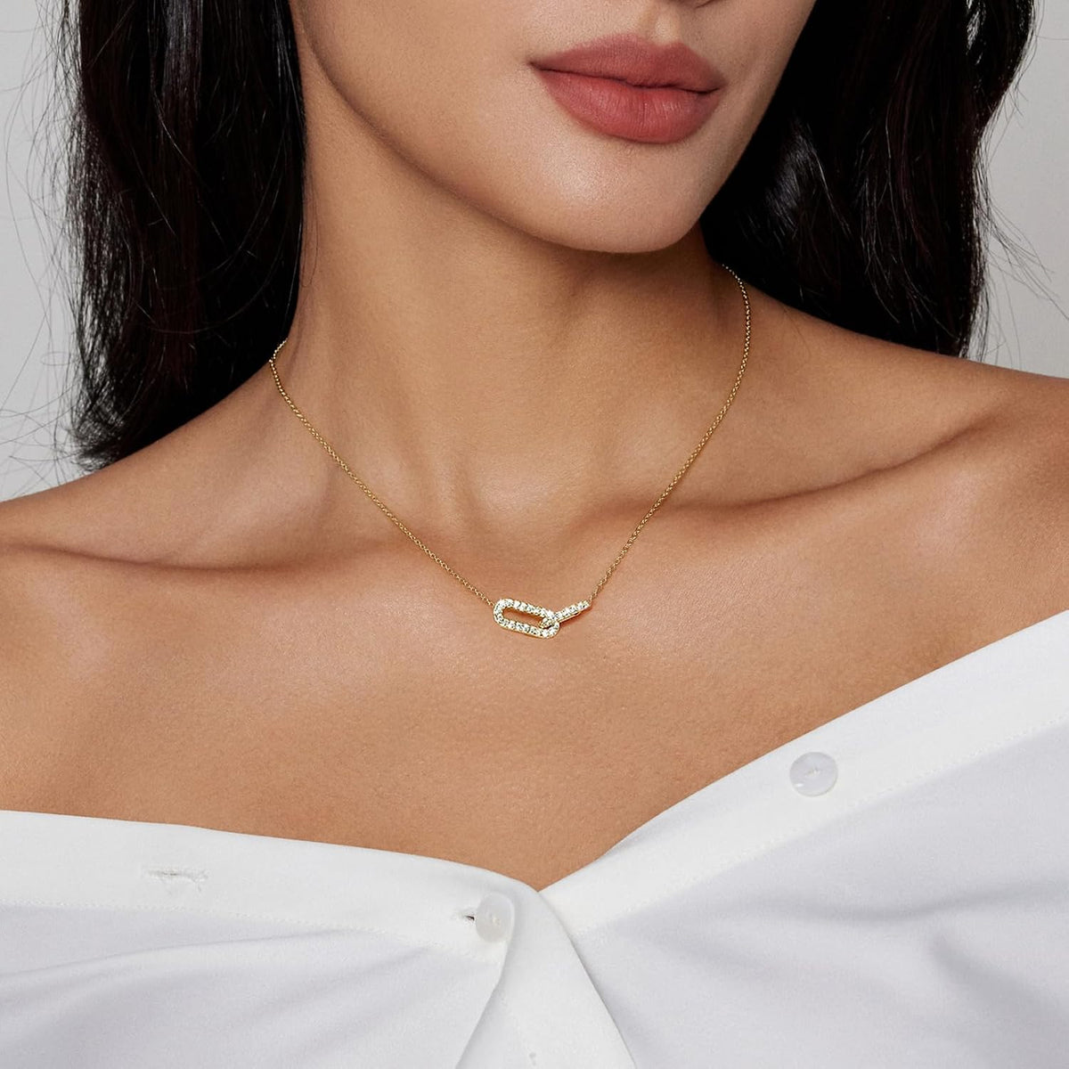 HERIER Diamond Pendant Necklace for Women, Dainty Gold Necklace 14k Gold Plated Paperclip Choker Necklaces Cute Open Oval Necklaces Simple Gold Necklace Jewelry Gifts for Women Trendy