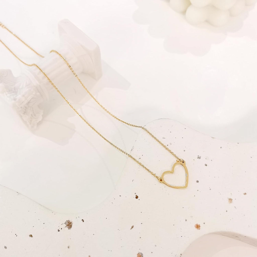 HERIER Cute Heart Necklace Dainty 18k Gold Plated Tiny Heart Pendant Choker Necklaces Small Gold Love Open Heart Chain Necklace for Women Simple Gold Necklace for Women Trendy Jewelry