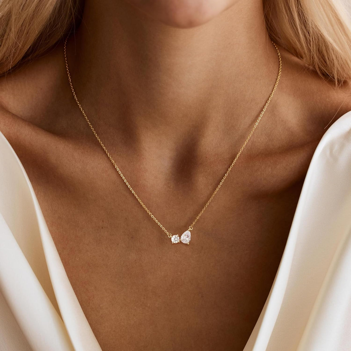 Gold Necklace For Women,Dainty Rhinestone Choker Necklace 14K Gold Plated Cubic Zirconia Pendant Necklaces Trendy Waterproof Statement Necklaces Fashion Womens Homecoming Jewelry