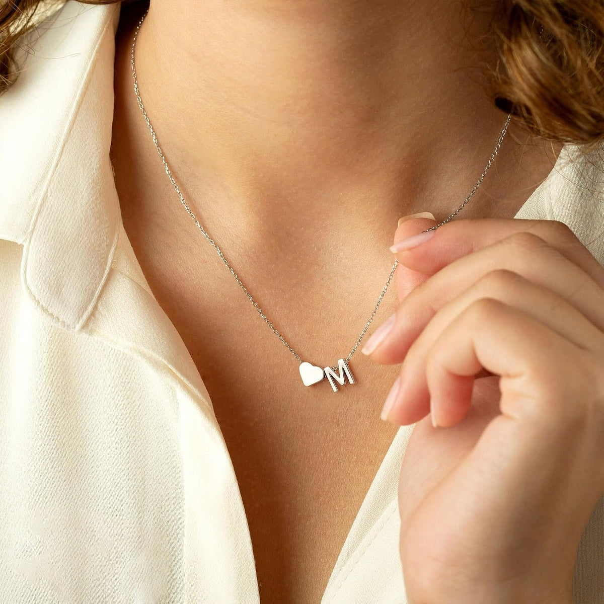 Turandoss Heart Initial Necklace for Women Teen Girls - 18K Gold Plated Letter A-Z Pendant Necklace Dainty Heart Necklaces Tiny Initial Necklaces Birthday Gifts for Women Jewelry