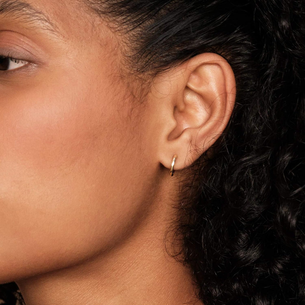 PAVOI Small Gold Hoop Earrings for Women - 14K Gold Plated Huggie Earring | Hypoallergenic Earring Set - Dainty Huggie Hoops with 925 Sterling Silver Posts - Cartilage Hoop Earrings
