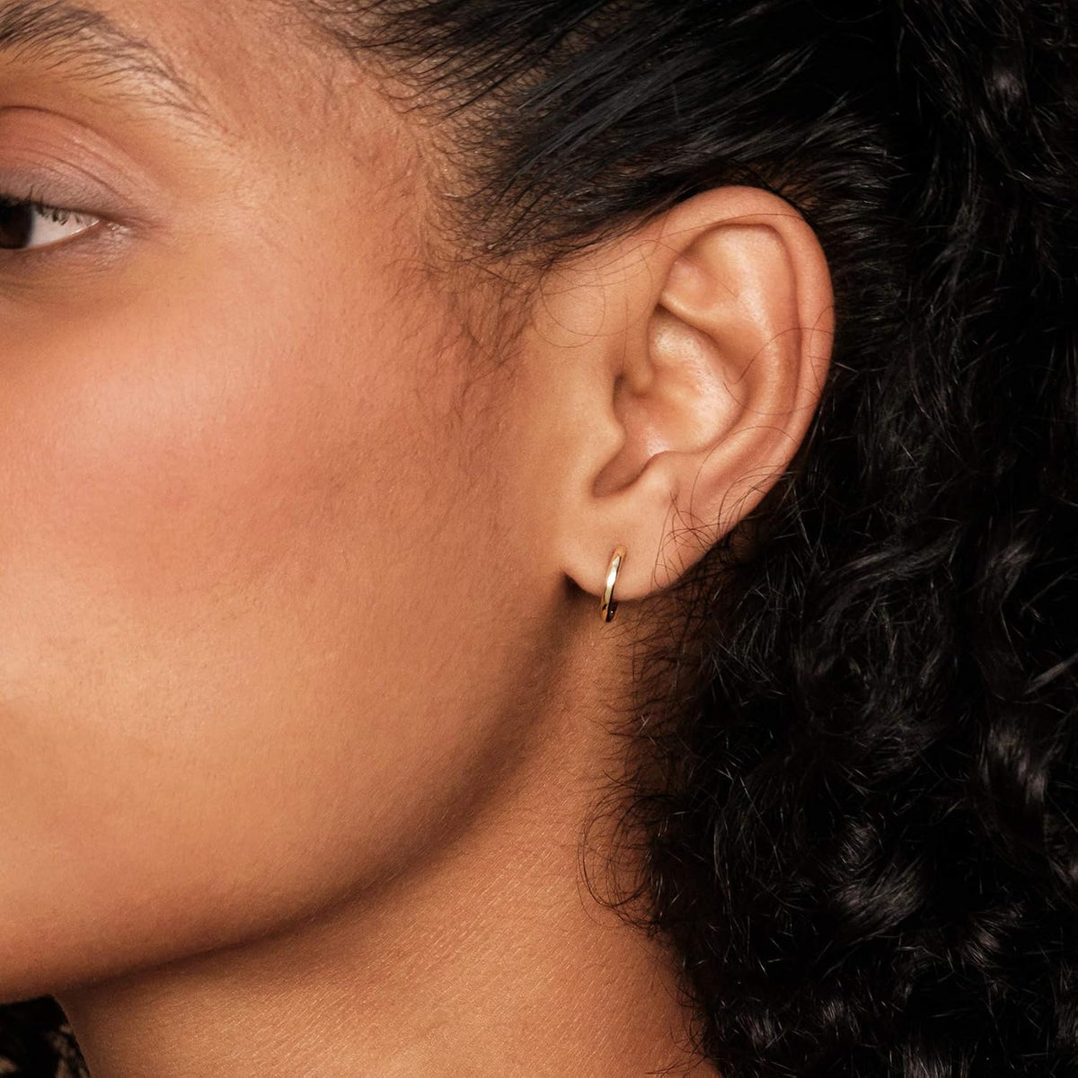 PAVOI Small Gold Hoop Earrings for Women - 14K Gold Plated Huggie Earring | Hypoallergenic Earring Set - Dainty Huggie Hoops with 925 Sterling Silver Posts - Cartilage Hoop Earrings